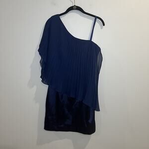 Hailey Logan By Adrianna Papell One Shoulder Pleated Cape Mini Dress Size 9/10‎